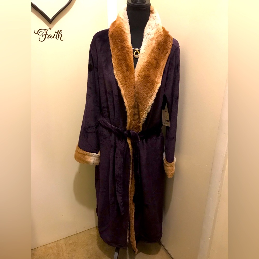 E) Women's Purple and Tan Cozy Faux Fur Trim House Coat. Size Large